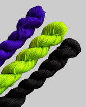 Load image into Gallery viewer, Gnettle Gnome Spooky Yarn Kit ๐งโโ๏ธ